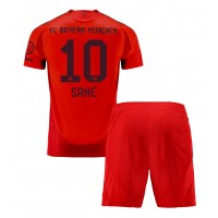 Echipament fotbal Bayern Munich Leroy Sane #10 Tricou Acasa 2024-25 pentru copii maneca scurta (+ Pantaloni scurti)